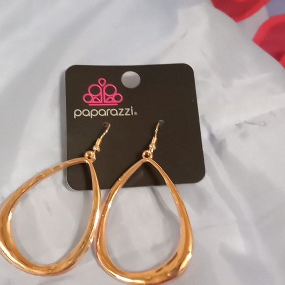 paparazzi Jewelry - Artisan Gallery Rose Gold Earrings NWT